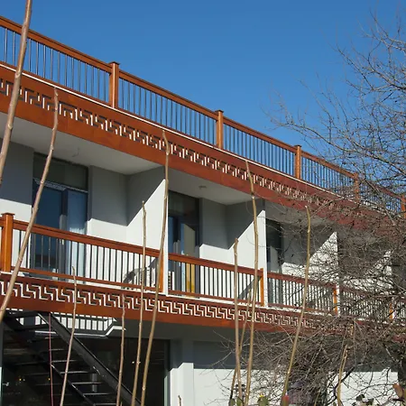 Room Room Motel 3* ספנג'ה