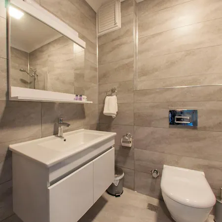 Room Room Motel מלון