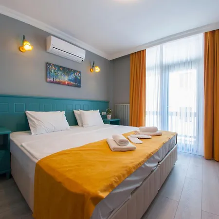 Room Room Motel 酒店 3*