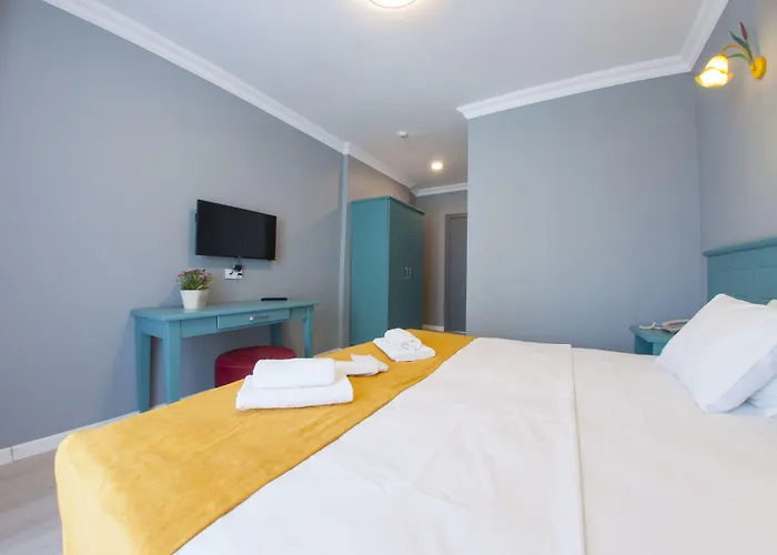 Room Room Motel Hotel 3*