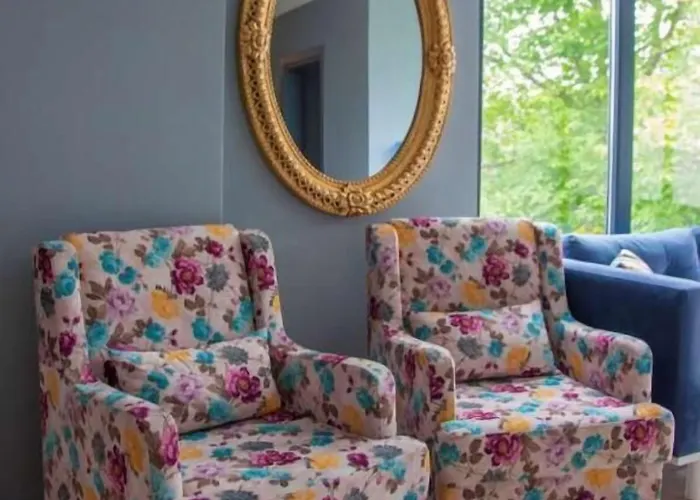 Room Room Motel Hotel