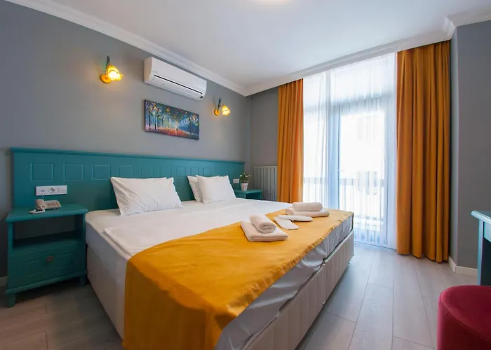 Room Room Motel Hotel 3*