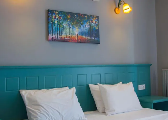 Room Room Motel Hotel 3*